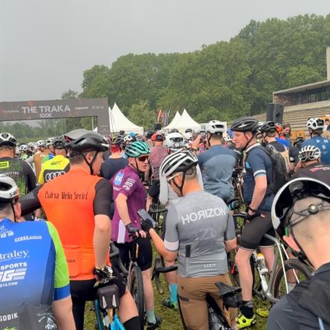 Traka 100#thetraka100#houtteccyclingteam#girona#klimmen#avontuur#gravel#regen#60kmh